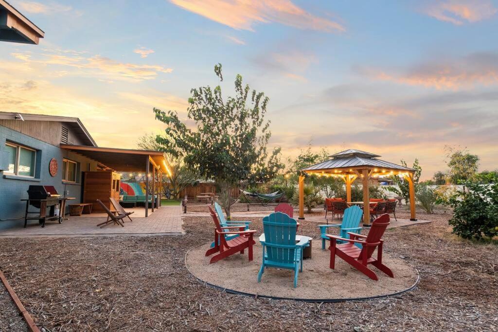 Villa The Hummingbird House, Sauna & Mountain Views!