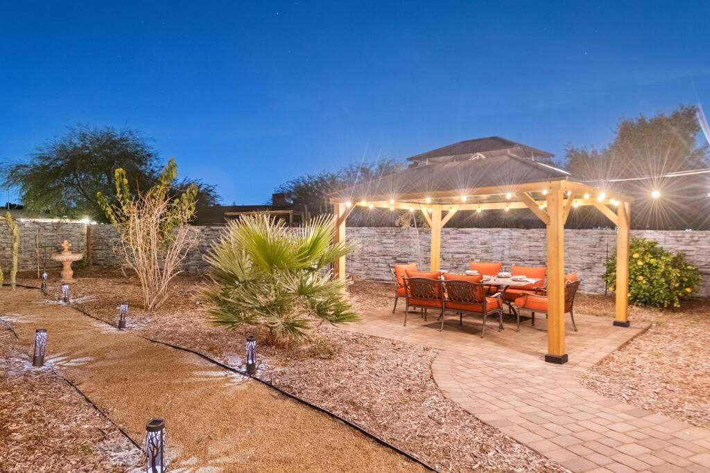 The Hummingbird House, Sauna & Mountain Views! Villa Phoenix